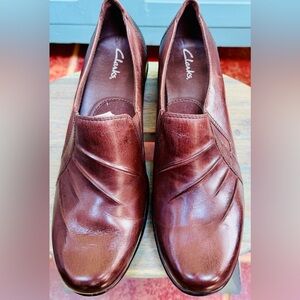 Clark’s Elegant Brown Leather Ladies Shoes.